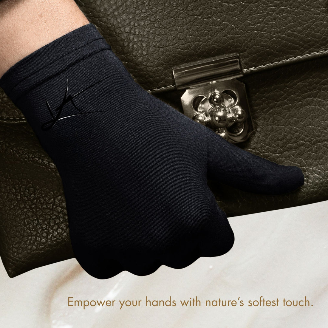 Premium bamboo wellness gloves for sensitive, eczema prone and dry skin, lightweight, breathable, hypoallergenic and temperature-regulating hand-care gloves designed for comfort, moisturising rituals and daily wear; soft, silky, second-skin fabric that soothes irritation and supports skin health with elegant, unisex style.