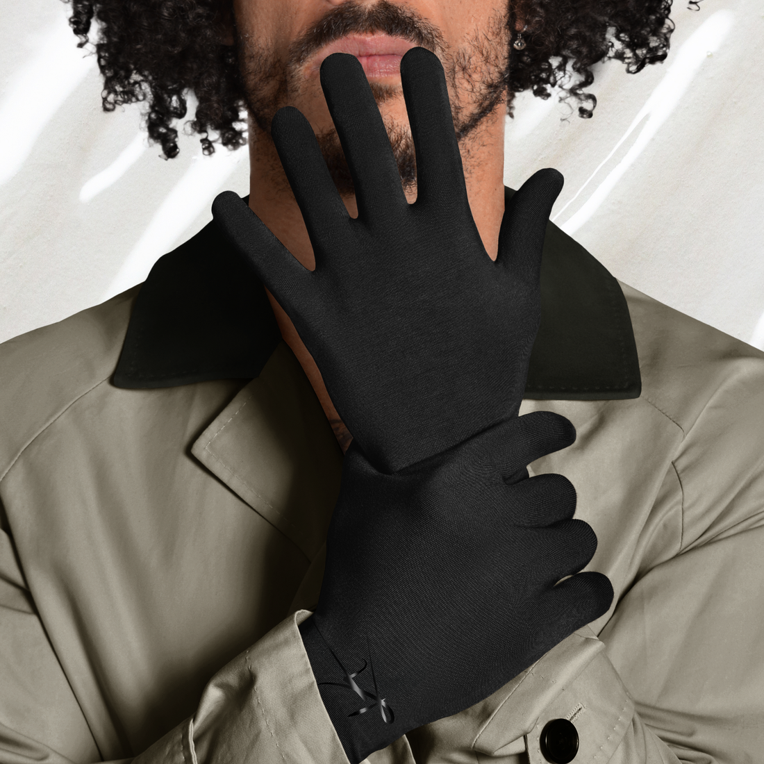 Premium bamboo wellness gloves for men with sensitive, eczema prone and dry skin, lightweight, breathable, hypoallergenic and temperature-regulating hand-care gloves designed for comfort, moisturising rituals and daily wear; soft, silky, second-skin fabric that soothes irritation and supports skin health with elegant style.