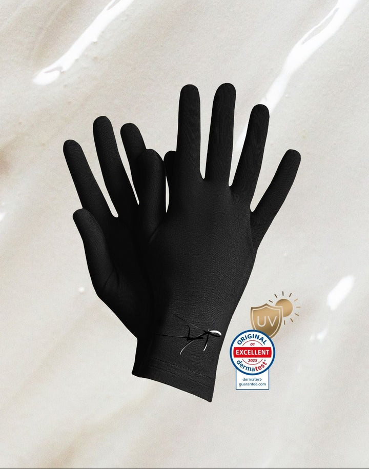 Premium bamboo wellness black gloves for sensitive, eczema-prone and dry skin, lightweight, breathable, hypoallergenic and temperature-regulating hand-care gloves designed for comfort, moisturising rituals and daily wear; soft, silky, second-skin fabric that soothes irritation and supports skin health with elegant, unisex style.