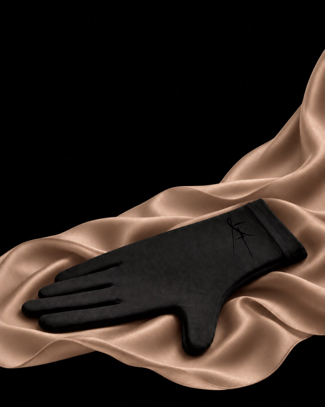 The KALM Coverage Glove