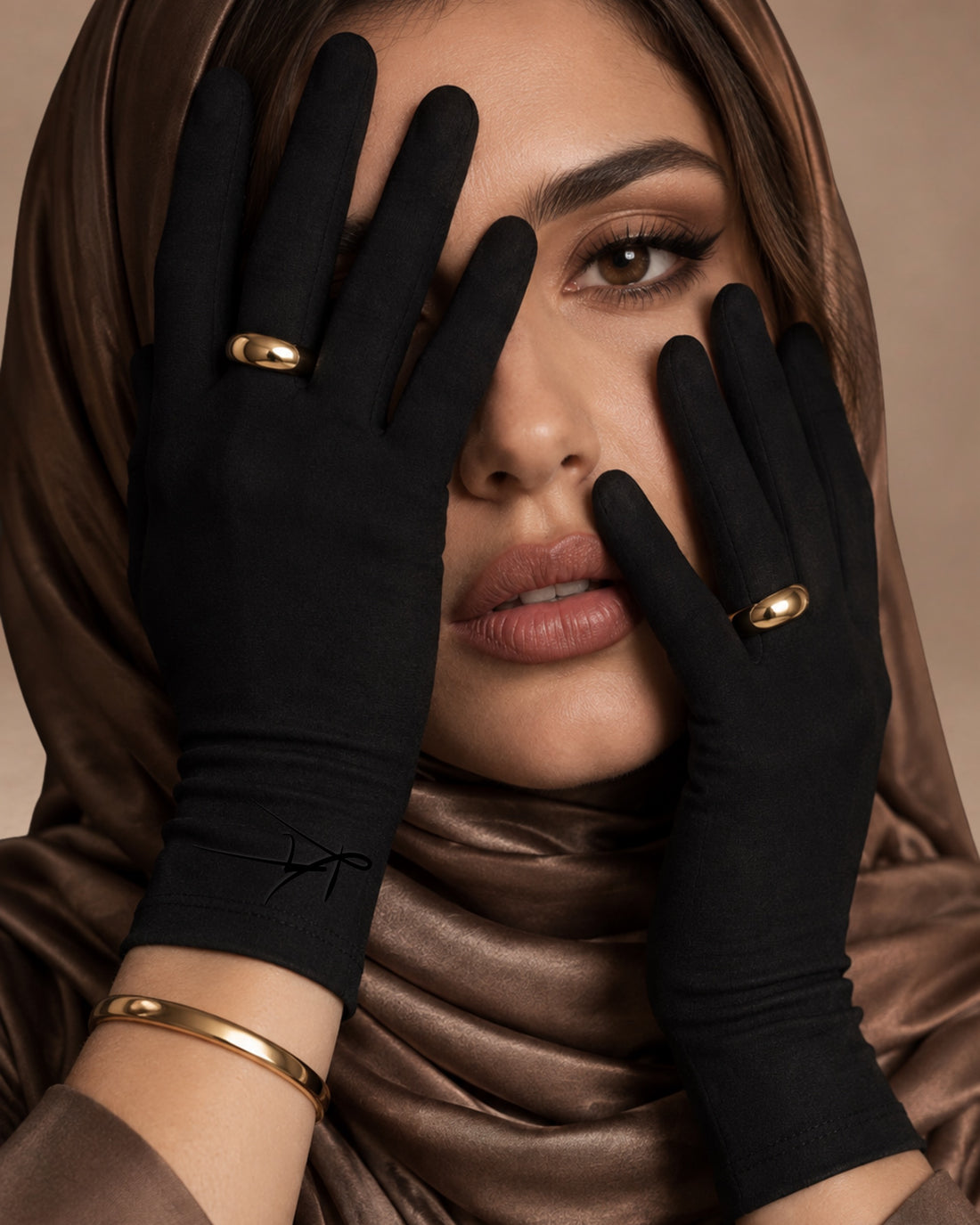 The KALM Coverage Glove