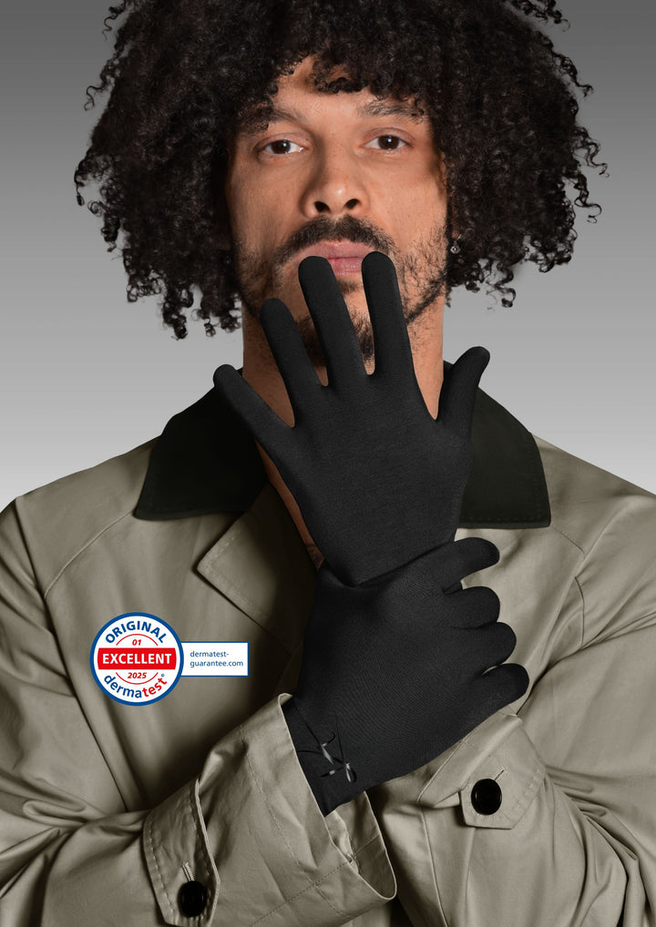KALMTHREAD breathable organic bamboo soft gloves for sensitive skin, designed to bring comfort to adults and children with dry or eczema-prone hands
