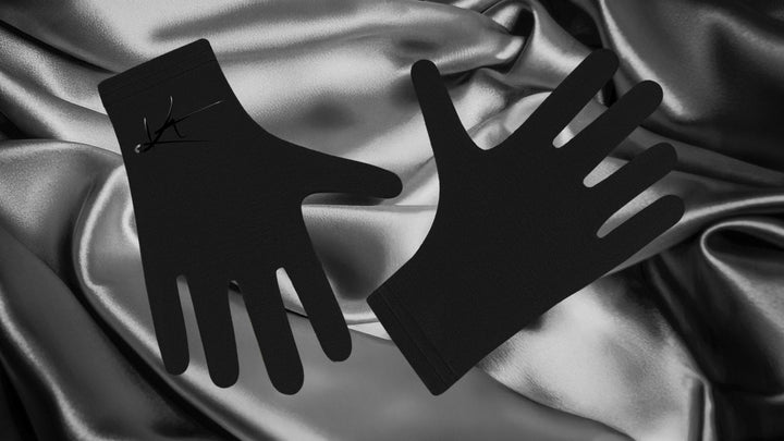 KALMTHREAD breathable organic bamboo soft gloves for sensitive skin, designed to bring comfort to adults and children with dry or eczema-prone hands